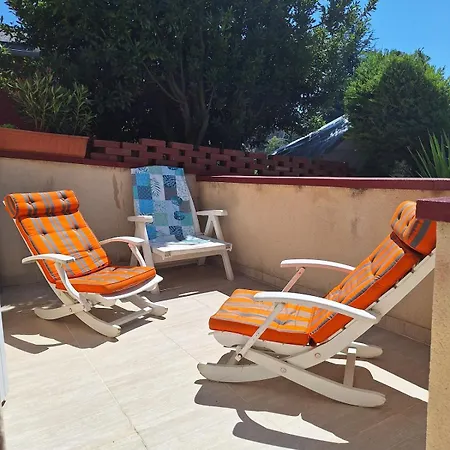 Charming Fisherman's House, 15-min Walk To The Apartman