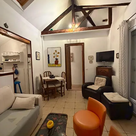 Charming Fisherman's House, 15-min Walk To The Apartman